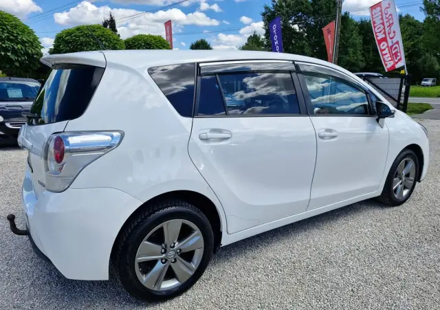 TOYOTA Verso 