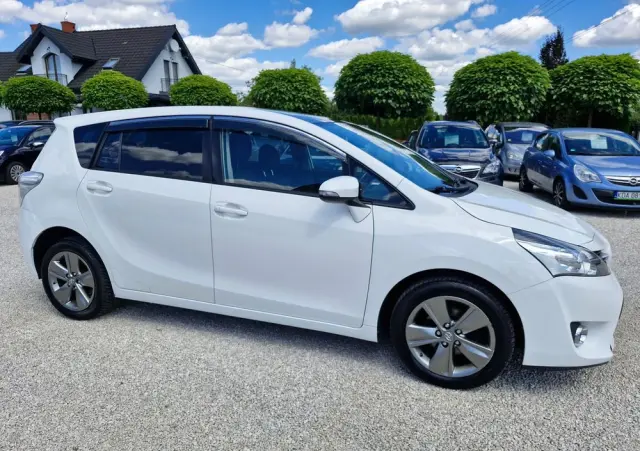 TOYOTA Verso 