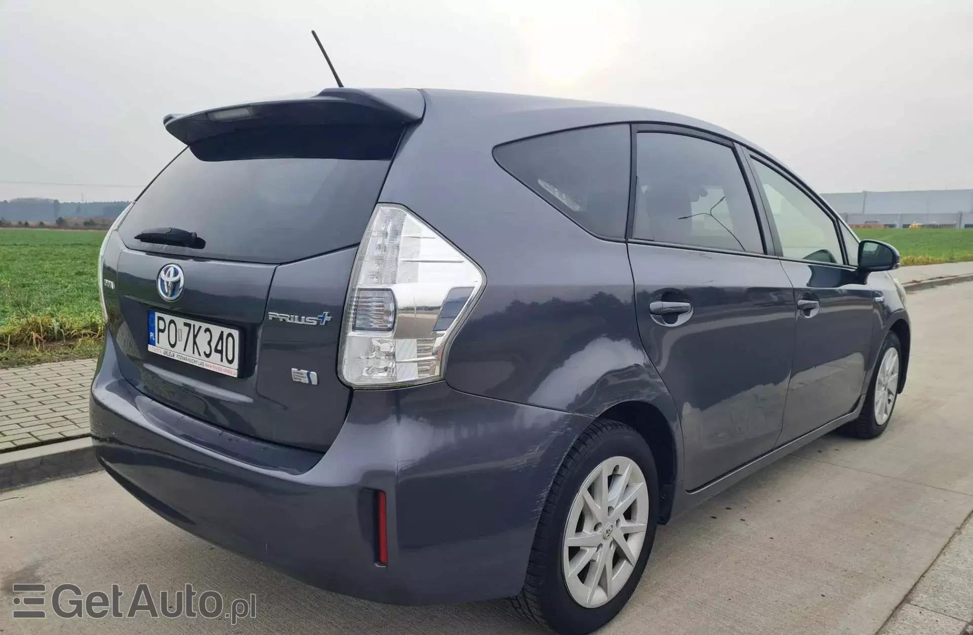 TOYOTA Prius Plus 