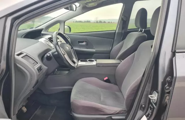 TOYOTA Prius Plus 