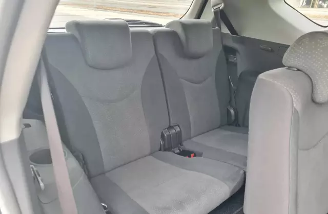 TOYOTA Prius Plus 