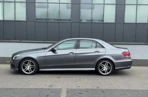 MERCEDES-BENZ Klasa E 