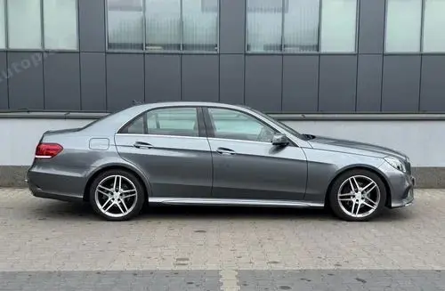 MERCEDES-BENZ Klasa E 