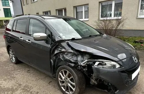 MAZDA 5 