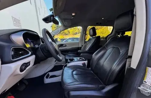 CHRYSLER Pacifica 