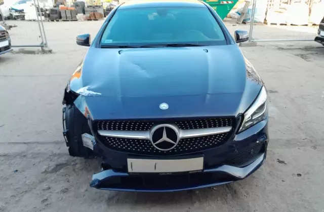 MERCEDES-BENZ CLA 