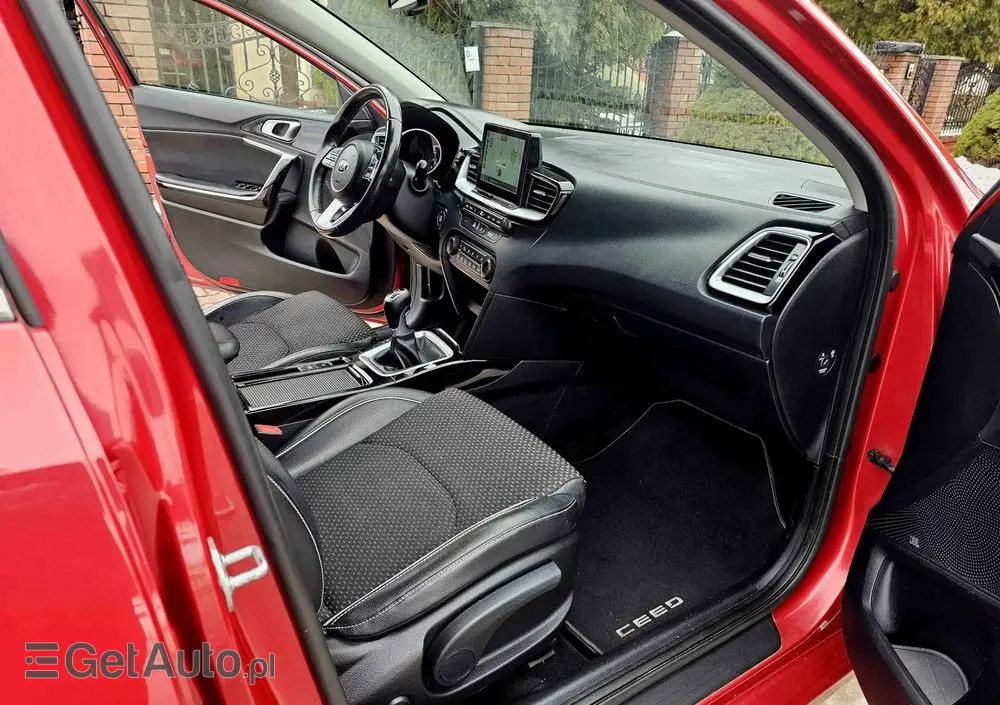 KIA Ceed 1.4 T-GDI L Business Line Plus