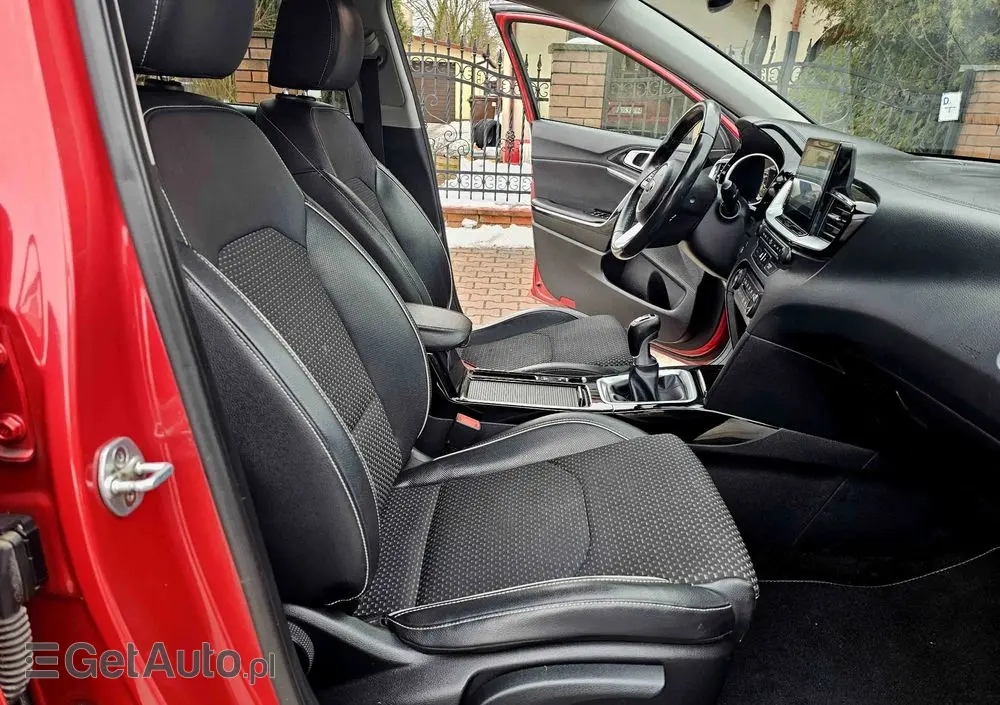 KIA Ceed 1.4 T-GDI L Business Line Plus