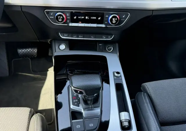 AUDI Q5 50 TFSI e Quattro S Line S tronic