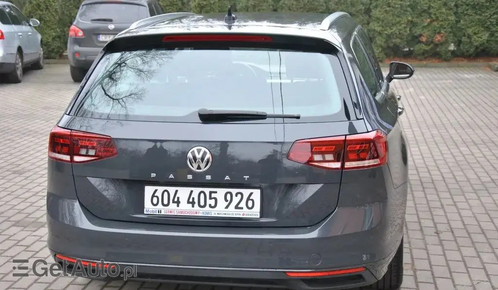VOLKSWAGEN Passat 