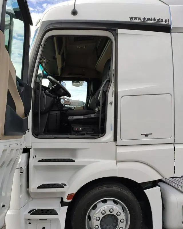 MERCEDES-BENZ ACTROS 1845 Euro 6 Low Deck Mega !!! 