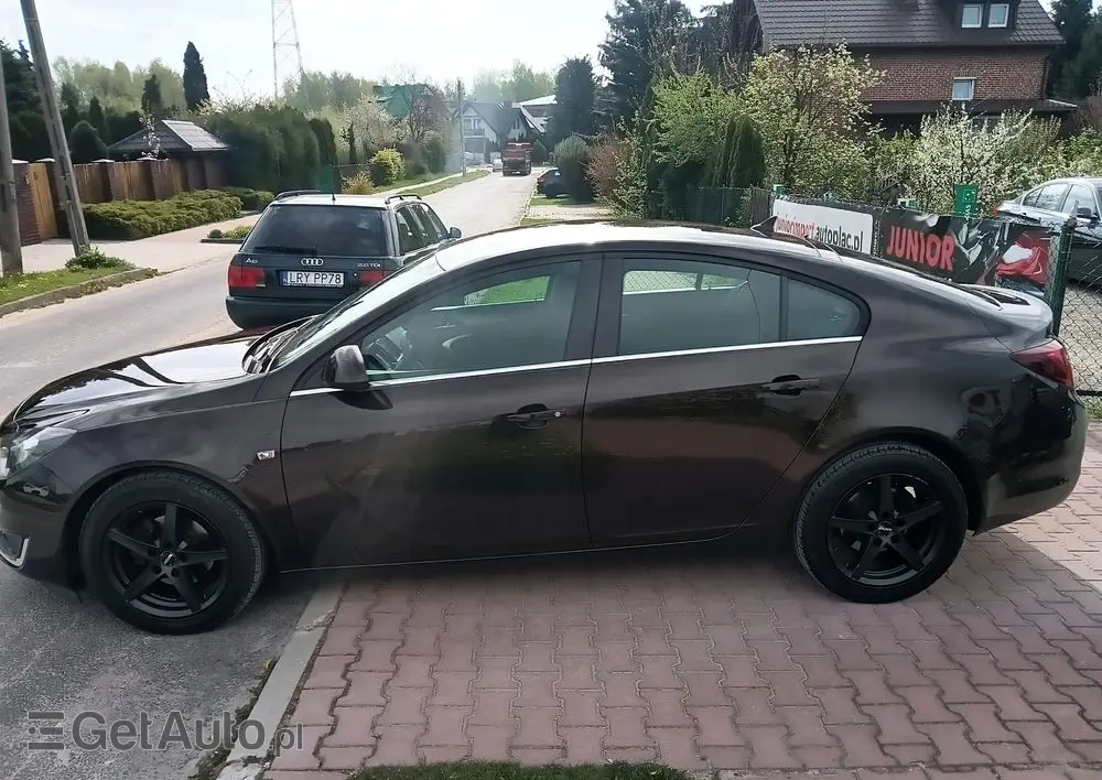 OPEL Insignia 