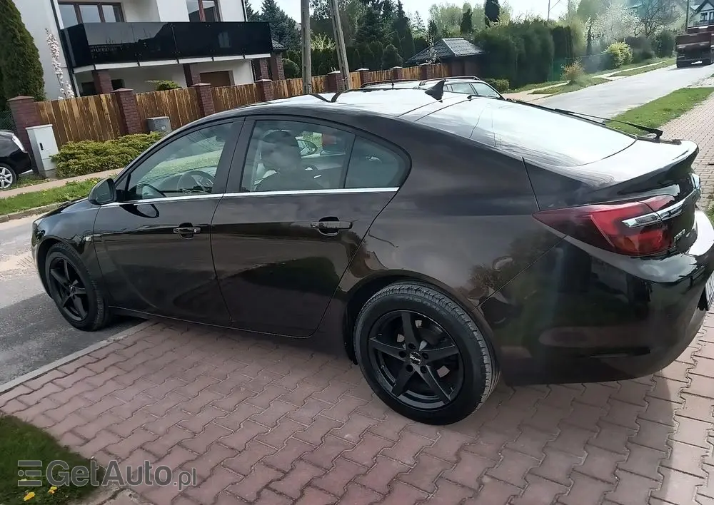 OPEL Insignia 