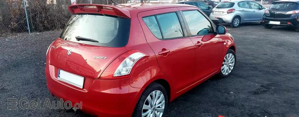 SUZUKI Swift 