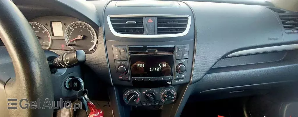 SUZUKI Swift 