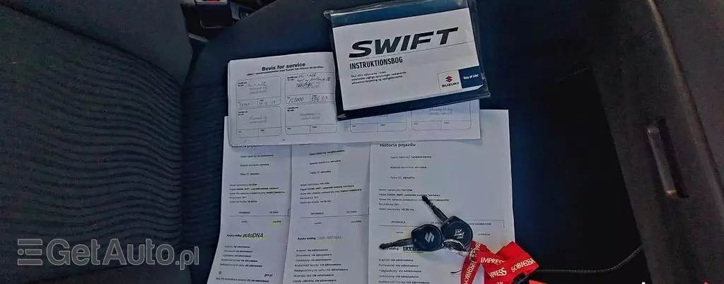 SUZUKI Swift 