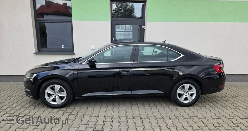 SKODA Superb 1.5 TSI Ambition DSG