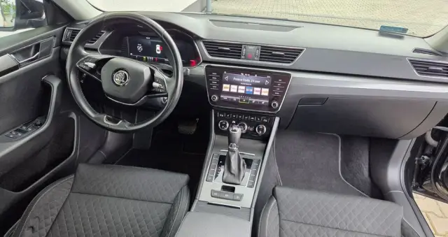 SKODA Superb 1.5 TSI Ambition DSG