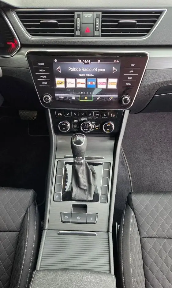 SKODA Superb 1.5 TSI Ambition DSG