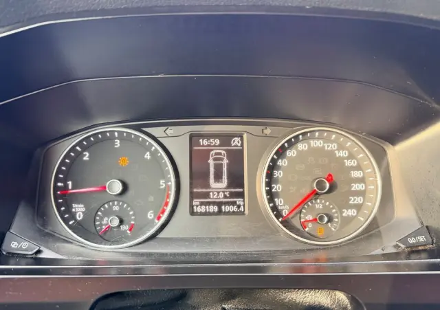 VOLKSWAGEN Transporter/T6/2.0 Tdi/ 150hp/Webasto/ 4motion/ASO/4x4/Jak nowy/Bezwypadkowy /opel/vw/peugeot/citroen 