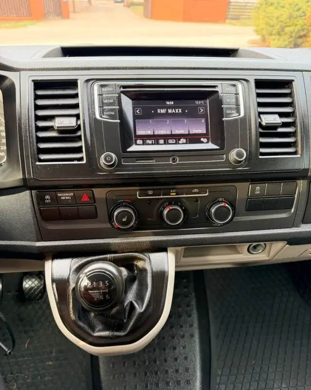 VOLKSWAGEN Transporter/T6/2.0 Tdi/ 150hp/Webasto/ 4motion/ASO/4x4/Jak nowy/Bezwypadkowy /opel/vw/peugeot/citroen 