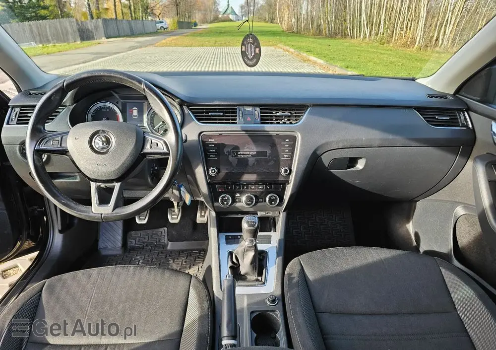 SKODA Octavia Combi 1.4 TSI (Green tec) Style