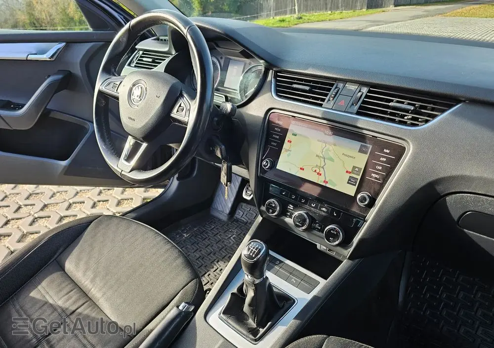 SKODA Octavia Combi 1.4 TSI (Green tec) Style