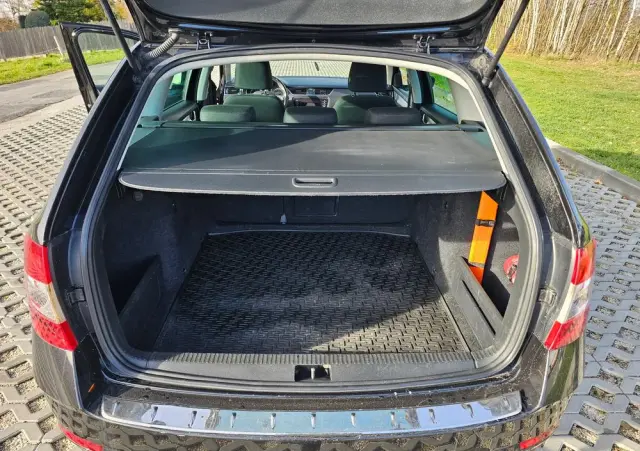 SKODA Octavia Combi 1.4 TSI (Green tec) Style