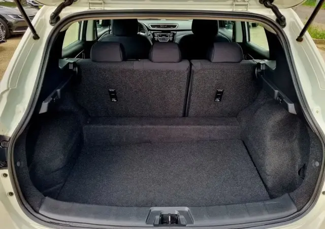 NISSAN Qashqai 1.2 DIG-T Visia