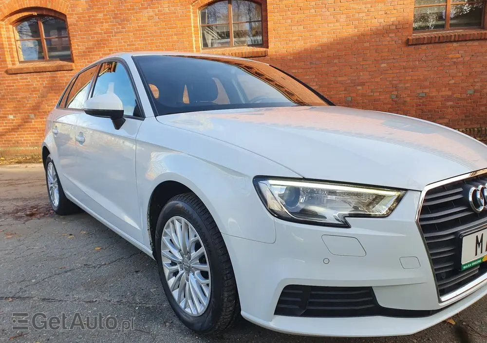 AUDI A3 Sportback 