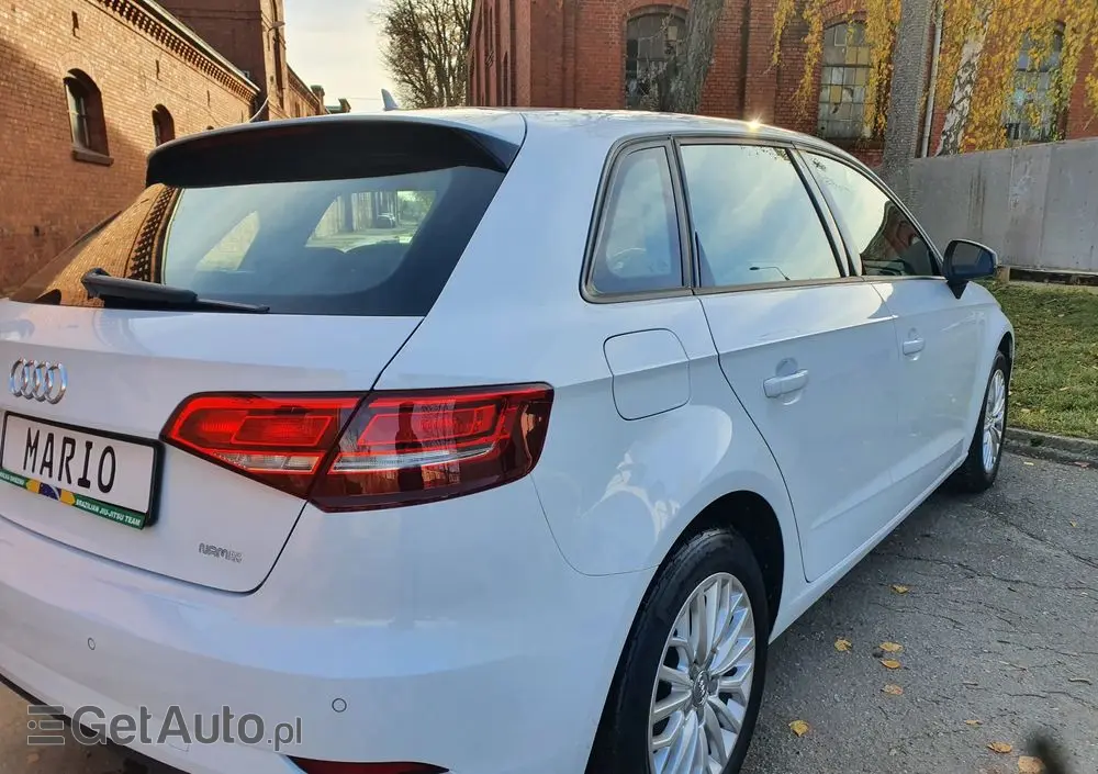 AUDI A3 Sportback 