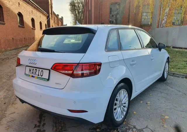 AUDI A3 Sportback 