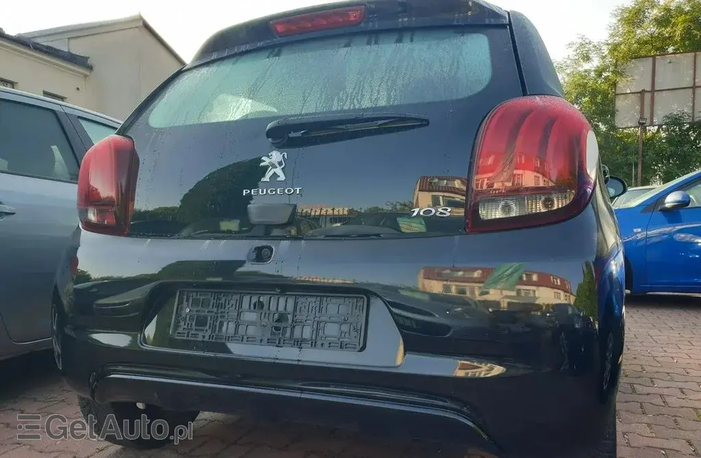 PEUGEOT 108 