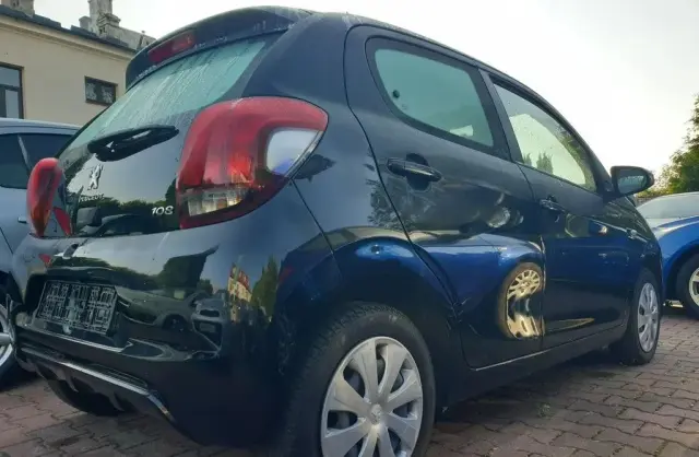 PEUGEOT 108 