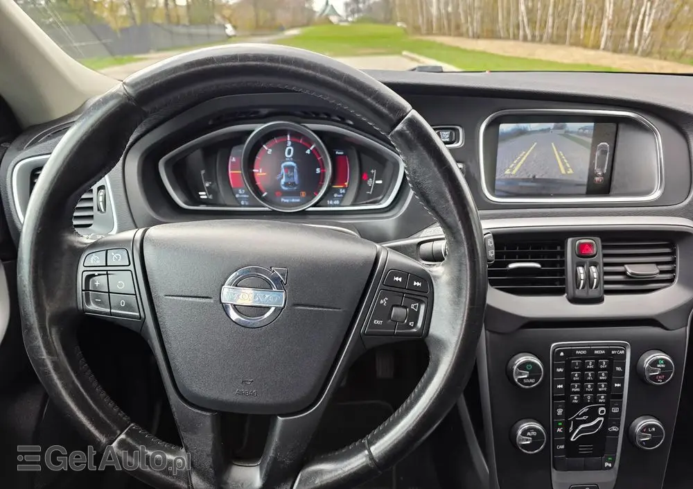 VOLVO V40 D2 Momentum