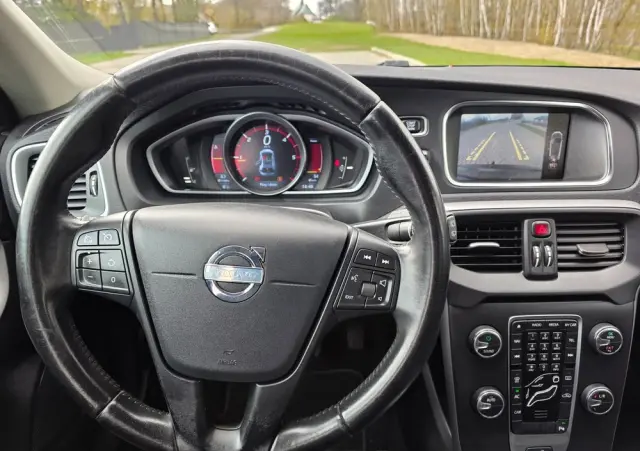 VOLVO V40 D2 Momentum
