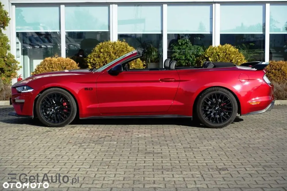 FORD Mustang 