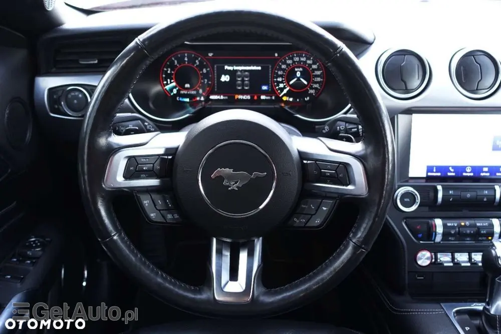 FORD Mustang 