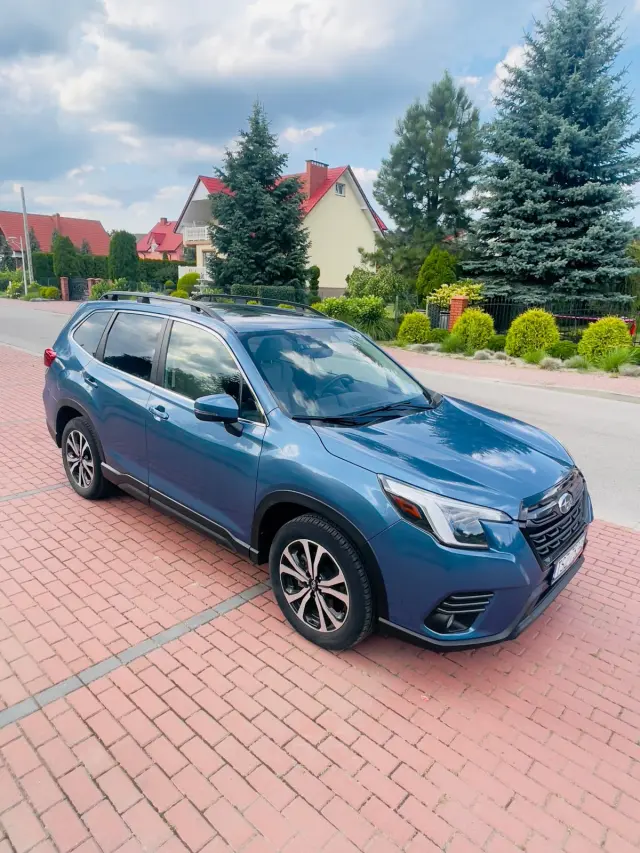 SUBARU Forester Platinum AWD Lineartronic