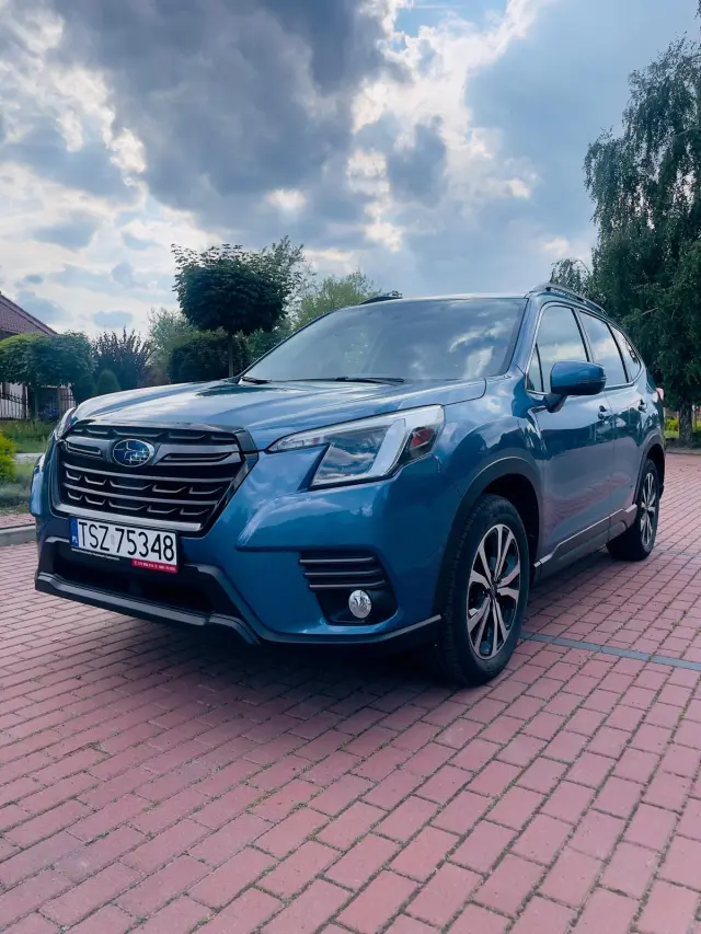 SUBARU Forester Platinum AWD Lineartronic