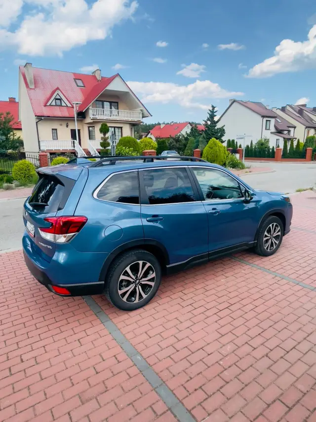 SUBARU Forester Platinum AWD Lineartronic