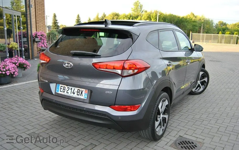 HYUNDAI Tucson 