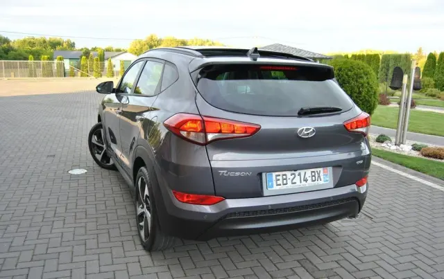 HYUNDAI Tucson 