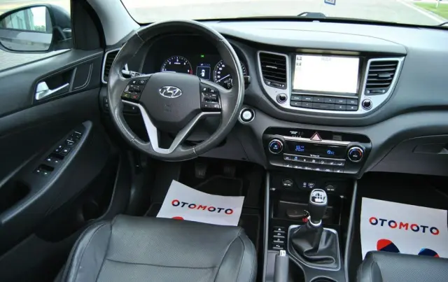 HYUNDAI Tucson 