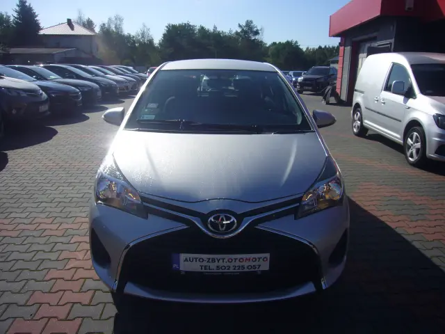 TOYOTA Yaris 