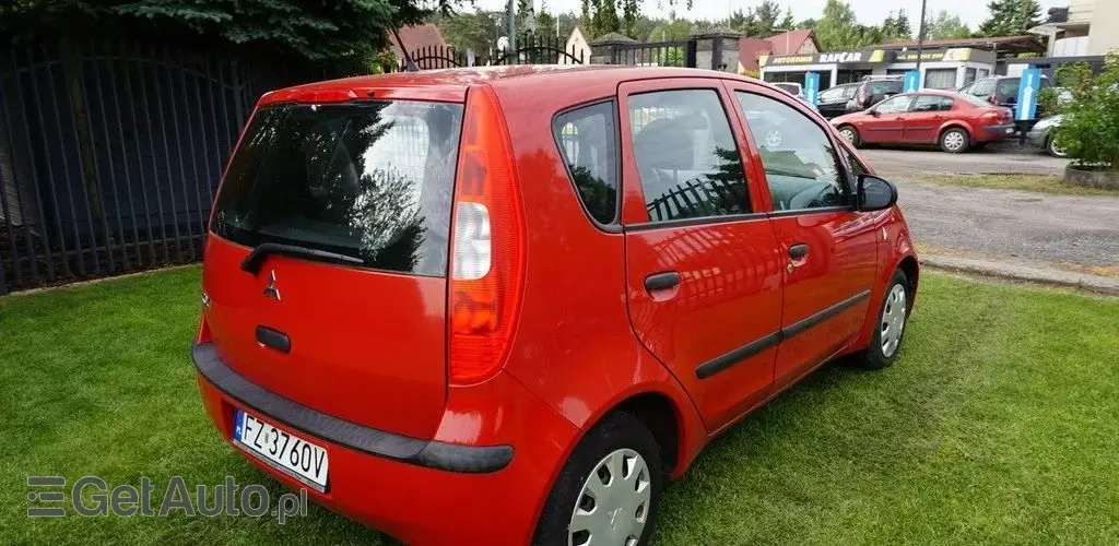 MITSUBISHI Colt 