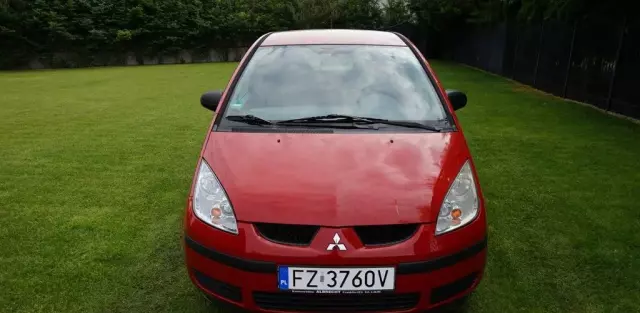 MITSUBISHI Colt 