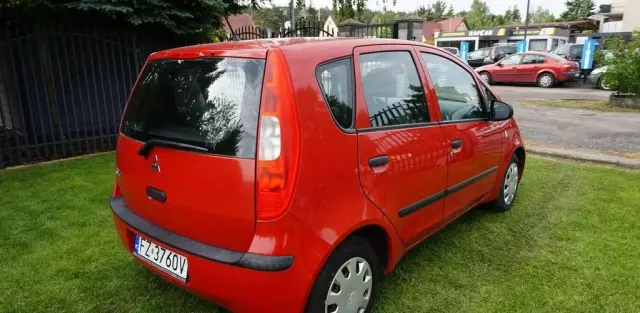 MITSUBISHI Colt 