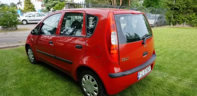 MITSUBISHI Colt 