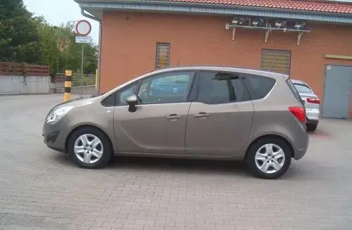 OPEL Meriva 